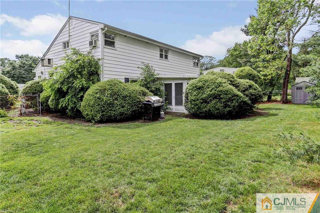 1449 Mohawk Road North Brunswick, NJ 08902 - Photo 20 of 22 Gallery Image 20