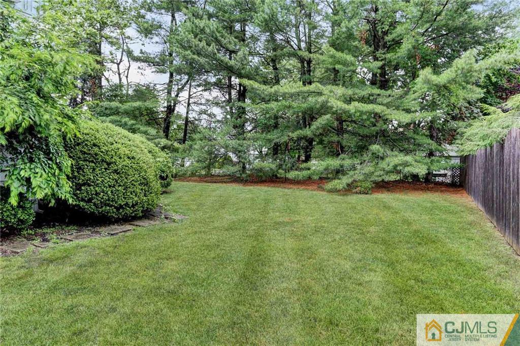 1449 Mohawk Road North Brunswick, NJ 08902 - Photo 21 of 22 Gallery Image 21