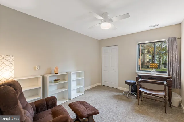 $299,000 | 304 Hilltop Lane, Annapolis, MD 21403