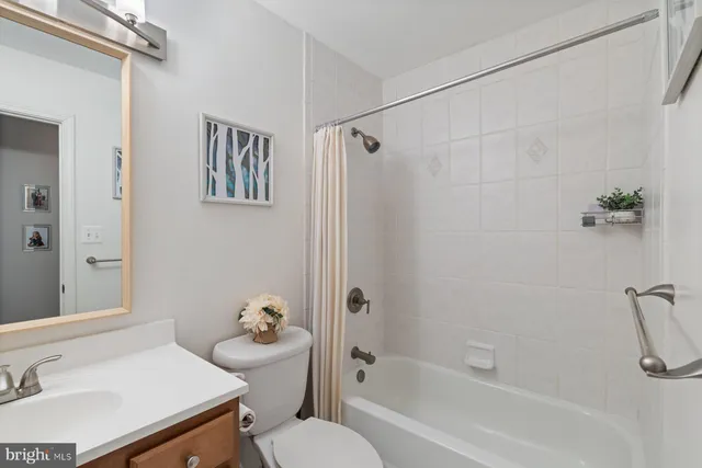 $299,000 | 304 Hilltop Lane, Annapolis, MD 21403