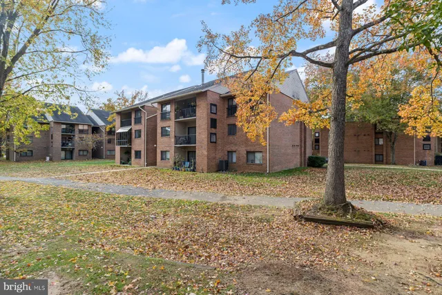 $299,000 | 304 Hilltop Lane, Annapolis, MD 21403