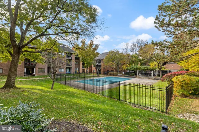 $299,000 | 304 Hilltop Lane, Annapolis, MD 21403