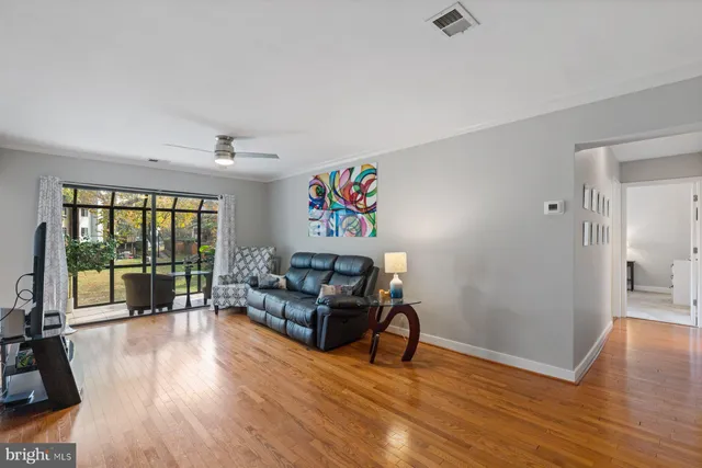 $299,000 | 304 Hilltop Lane, Annapolis, MD 21403