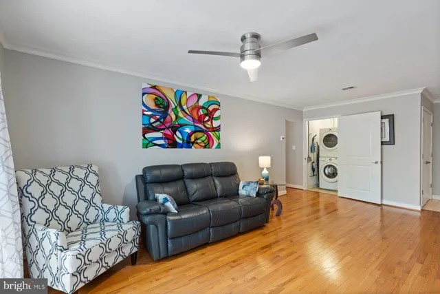 $299,000 | 304 Hilltop Lane, Annapolis, MD 21403