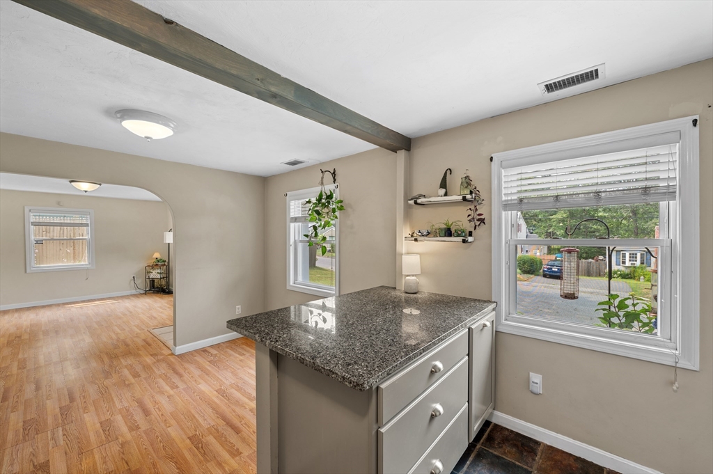 10 Bainridge Road Worcester, MA 01602 - Photo 7 of 25 Gallery Image 7