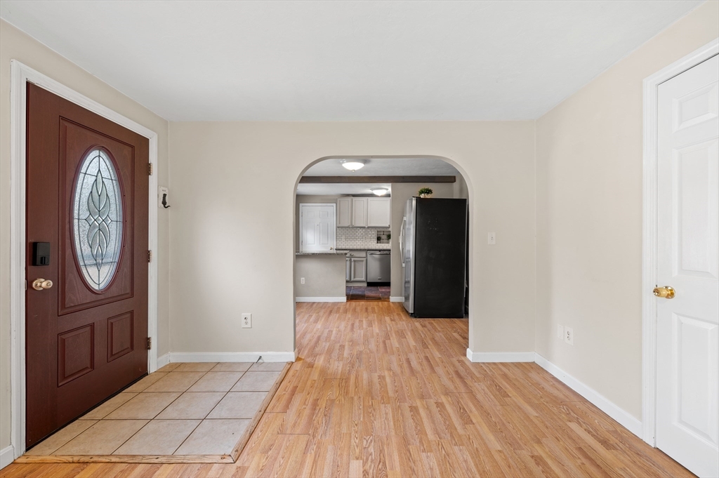 10 Bainridge Road Worcester, MA 01602 - Photo 9 of 25 Gallery Image 9