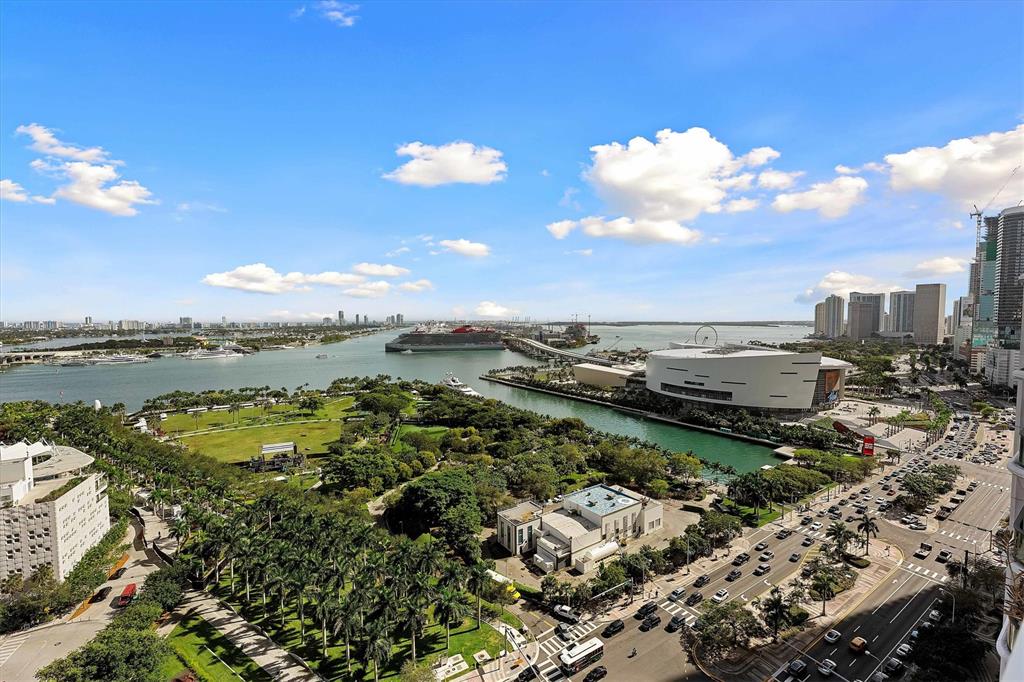 1040 Biscayne Boulevard, Unit 2101 Miami, FL 33132 - Photo 16 of 25 a view of a city with ocean view