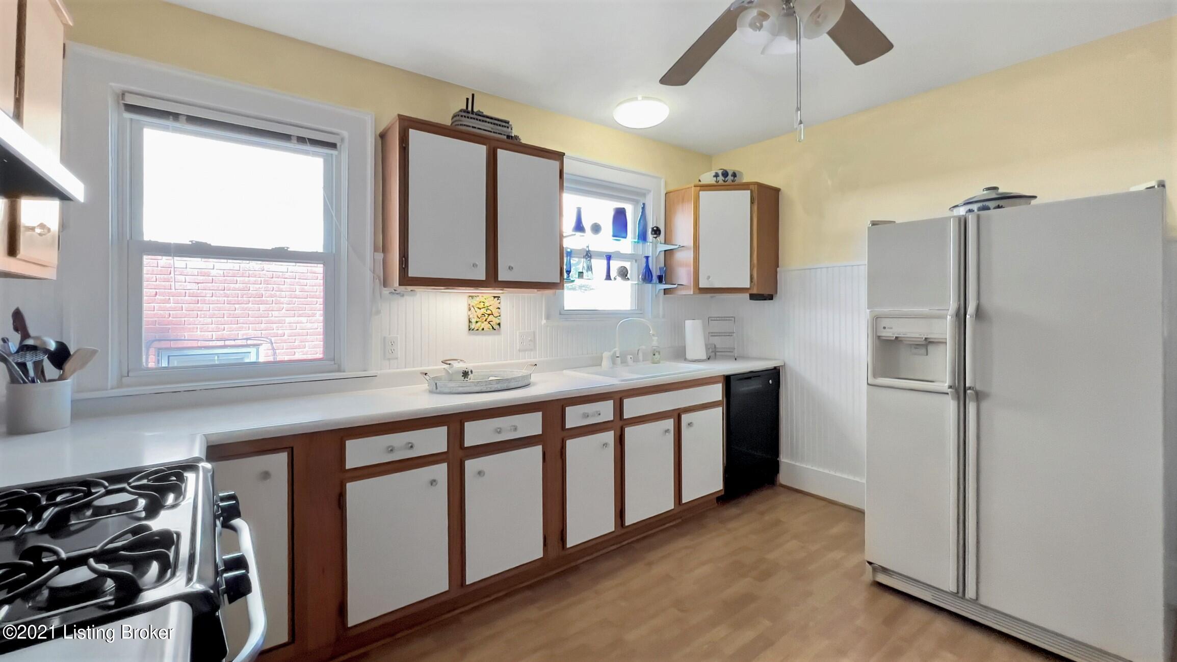 2427 Sherry Road Louisville, KY 40217 - Photo 14 of 43 18-2427 Sherry Rd-1018