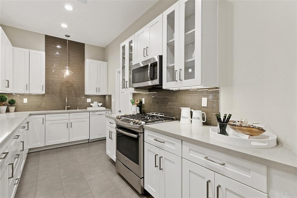 2510 Manchester Avenue Cardiff, CA 92007 - Photo 6 of 25
