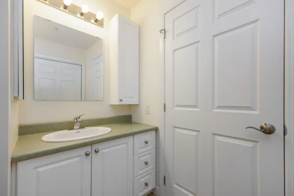 $329,000 | 287 Mascoma Street, Unit 108, Lebanon, NH 03766