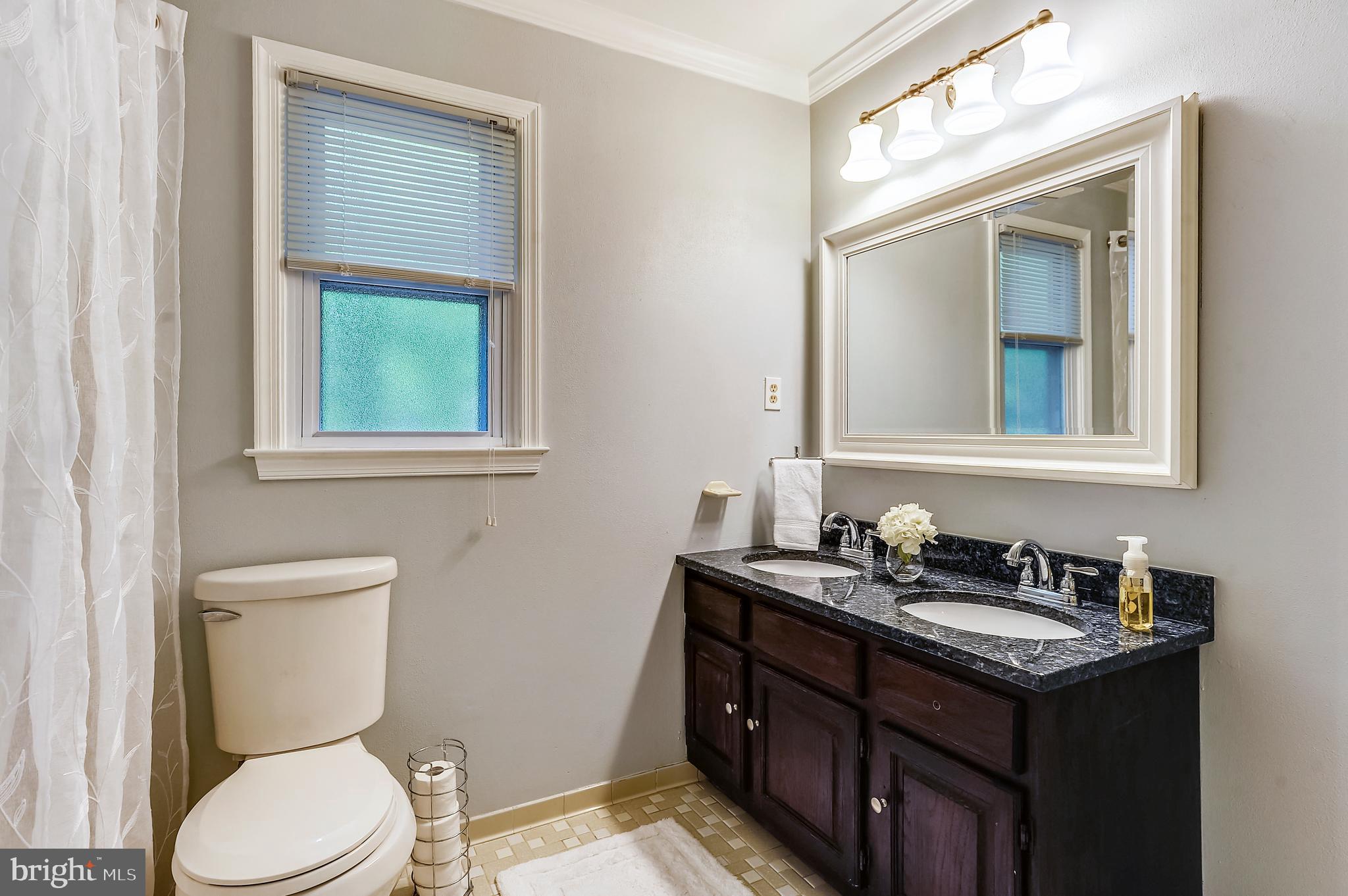 6755 Bensville Road Pomfret, MD 20675 - Photo 20 of 49 Upper level hall/shared bath