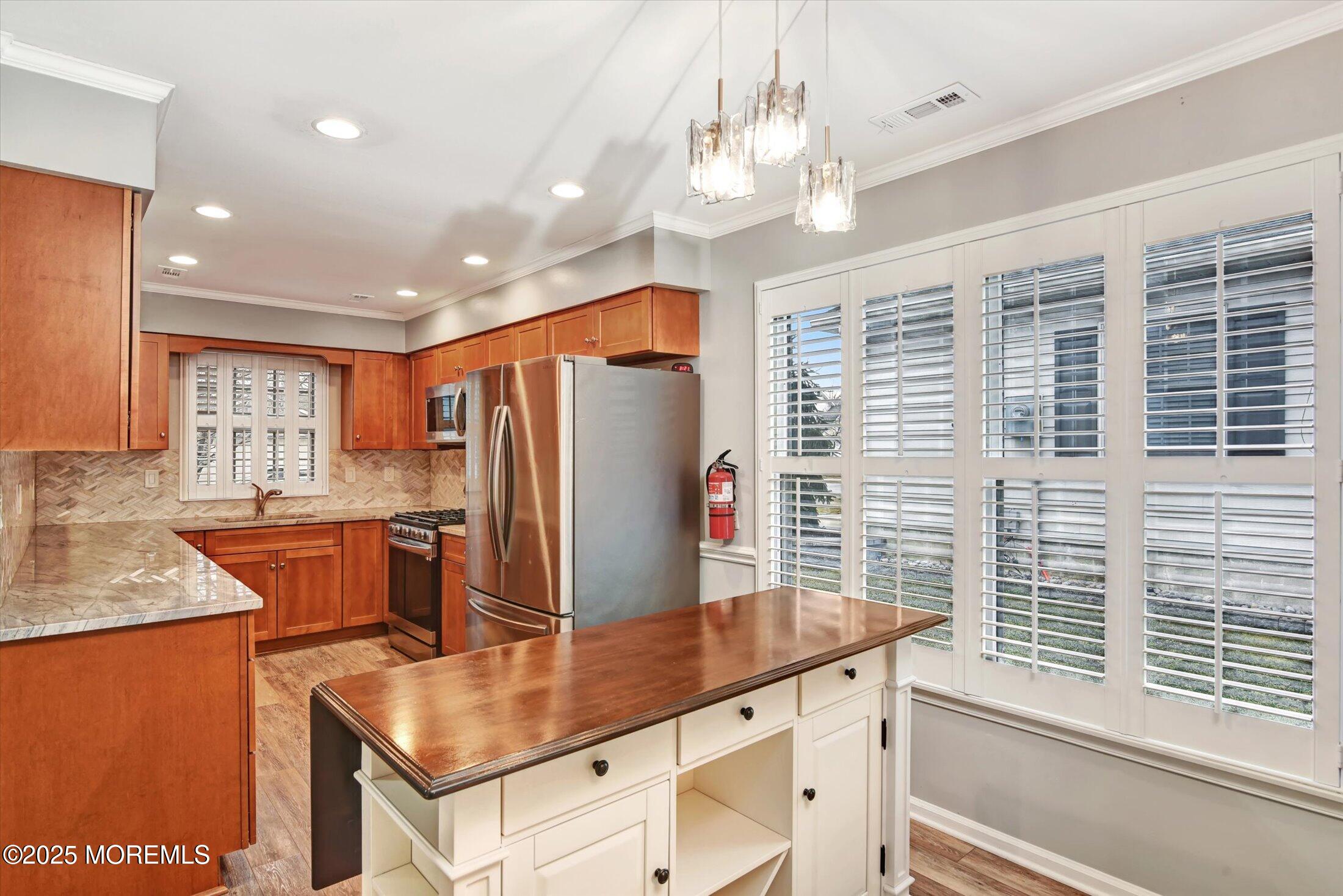 1405 Burr Oak Road Toms River, NJ 08755 - Photo 9 of 43 06-Kitchen