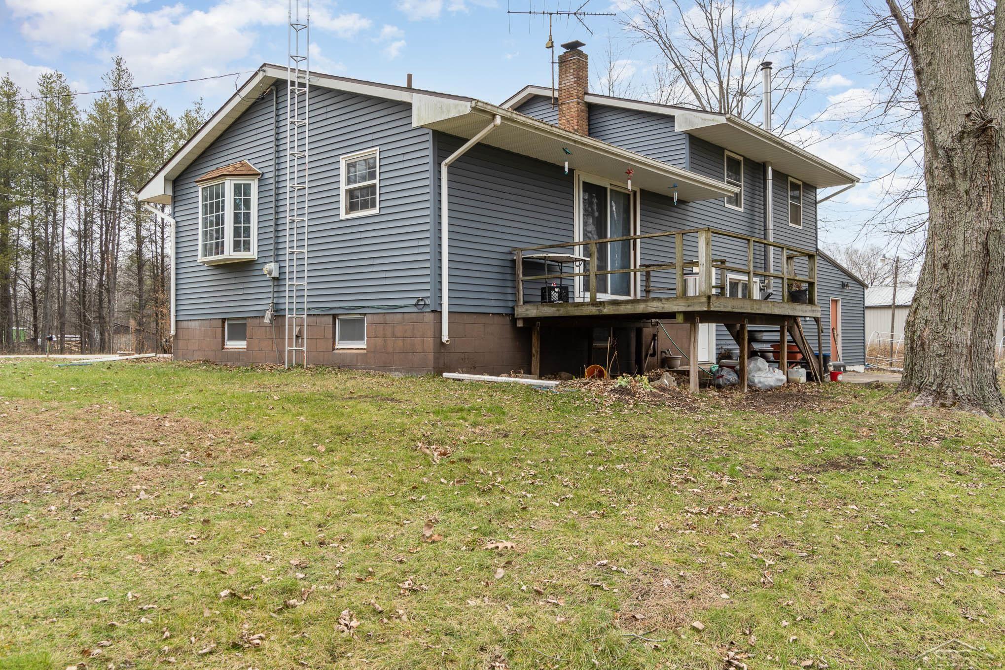 5251 West Dale Road Beaverton, MI 48612 - Photo 24 of 33 50097340-23.JPG