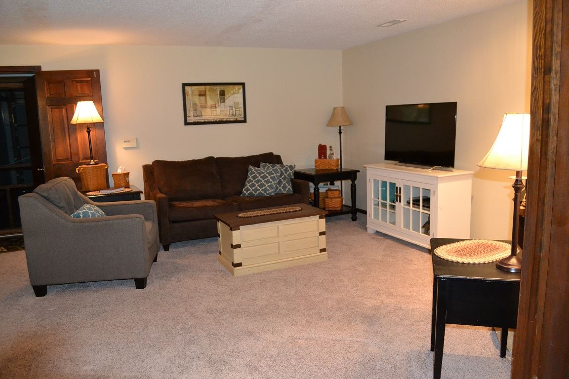 9405 Mariners Ridge Drive Fort Wayne, IN 46819 - Photo 3 of 18