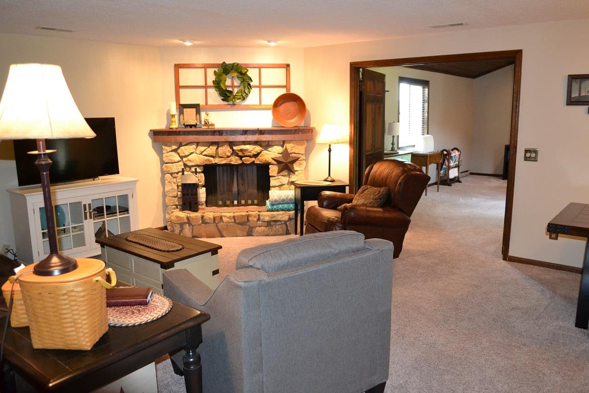 9405 Mariners Ridge Drive Fort Wayne, IN 46819 - Photo 4 of 18