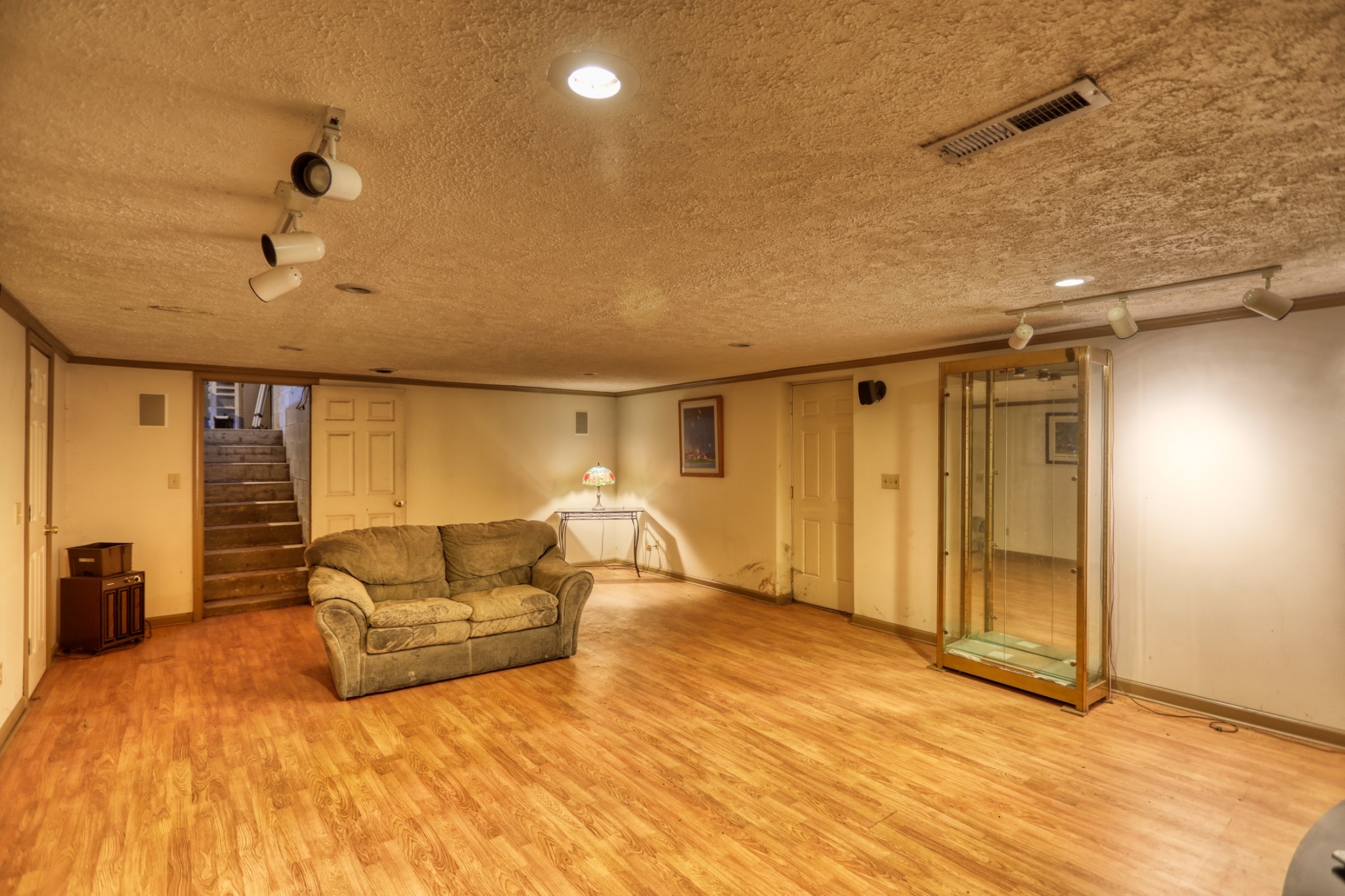 7707 Bob Carr Road Cross Plains, TN 37049 - Photo 34 of 49 a spacious bedroom with a bed and a table
