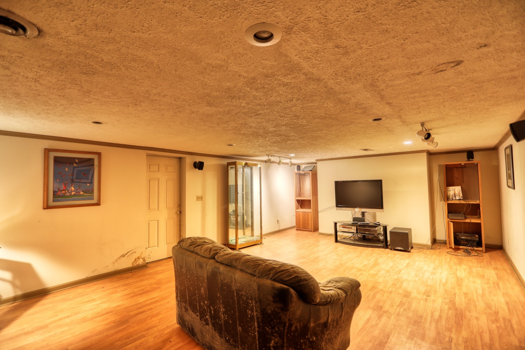 7707 Bob Carr Road Cross Plains, TN 37049 - Photo 35 of 49 a living room with furniture and a flat screen tv
