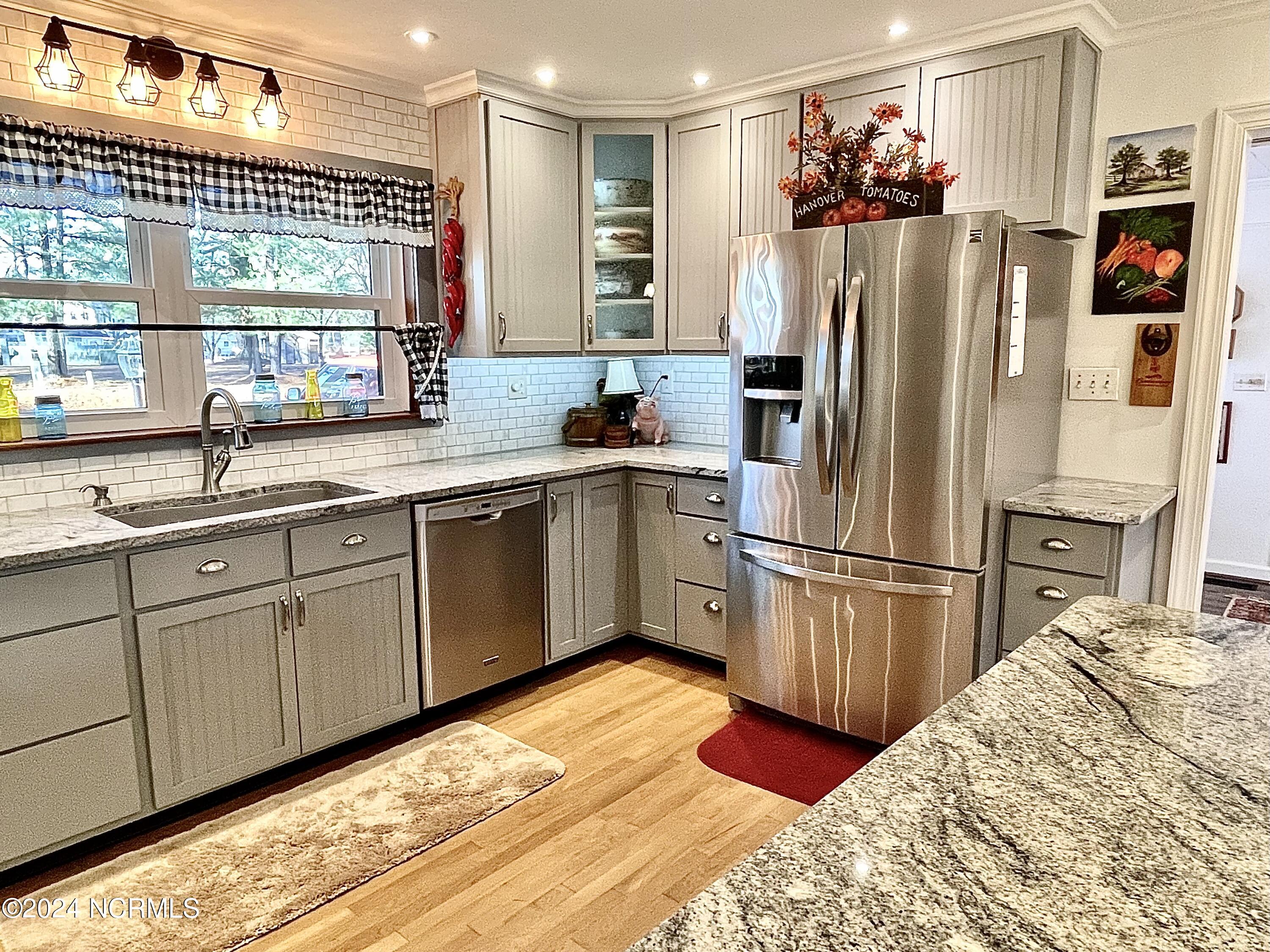 310 Golf Road Plymouth, NC 27962 - Photo 63 of 69 Custom Cabinets
