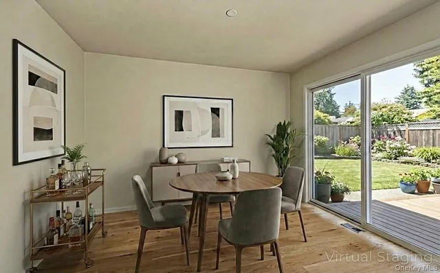 $1,100,000 | 67 Church Lane, East Hampton, NY 11937