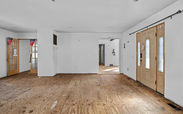 $1,100,000 | 67 Church Lane, East Hampton, NY 11937