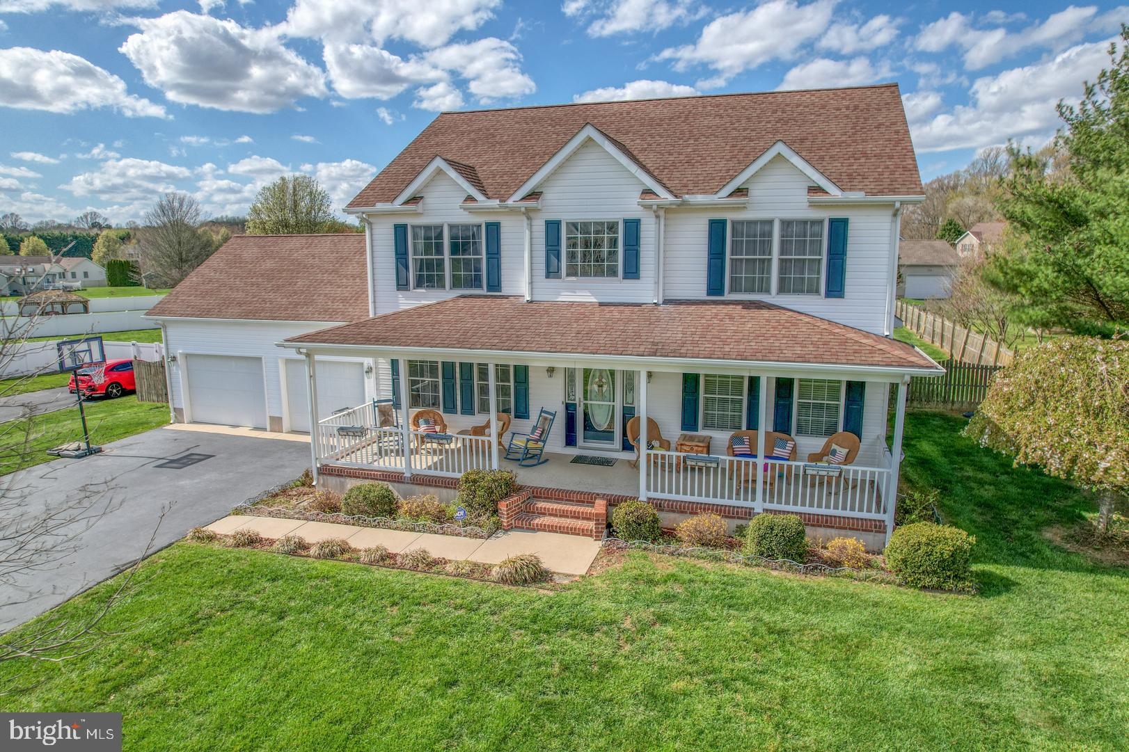 Welcome to 331 Hunters Ridge Way!