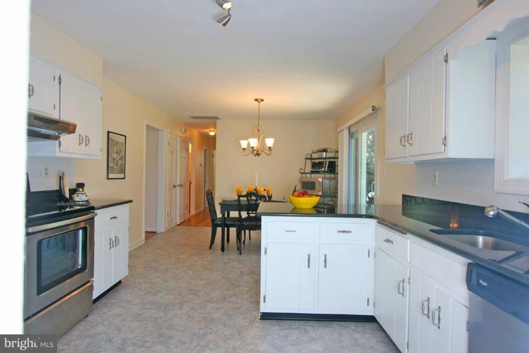 24220 Welsh Road Gaithersburg, MD 20882 - Photo 11 of 16 Kitchen