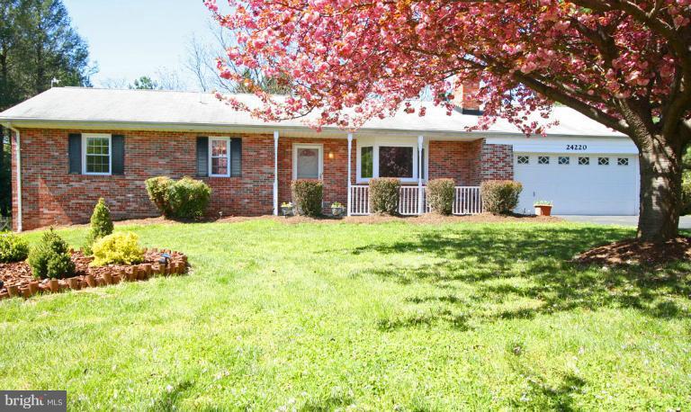 24220 Welsh Road Gaithersburg, MD 20882 - Photo 16 of 16 Exterior (Front)