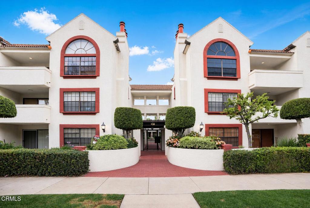 130 Monterey Road, Unit 205 South Pasadena, CA 91030 - Photo 35 of 41 building front straight on