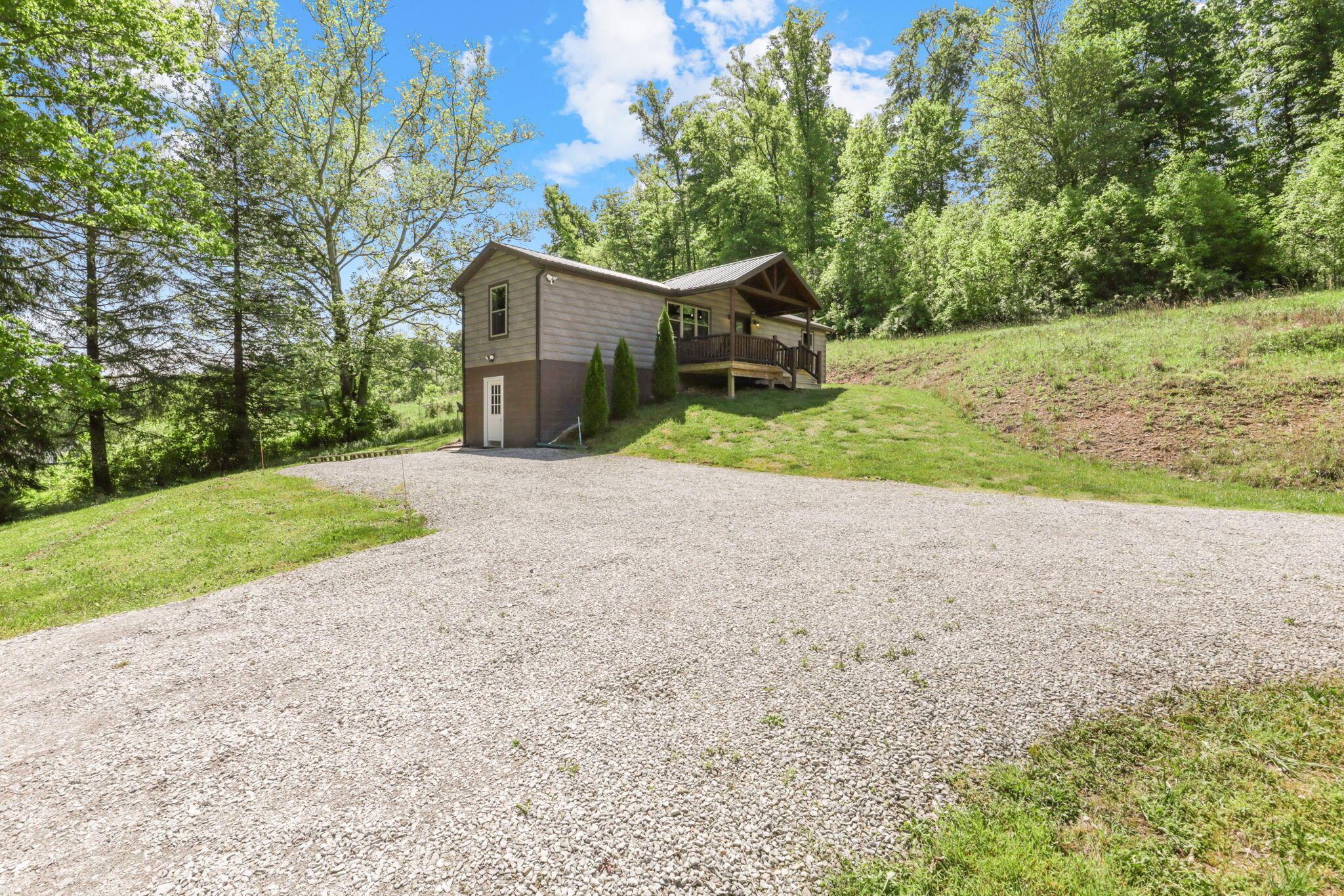 32721 Mann Road Logan, OH 43138 - Photo 33 of 41 43-web-or-mls-IMG_6840