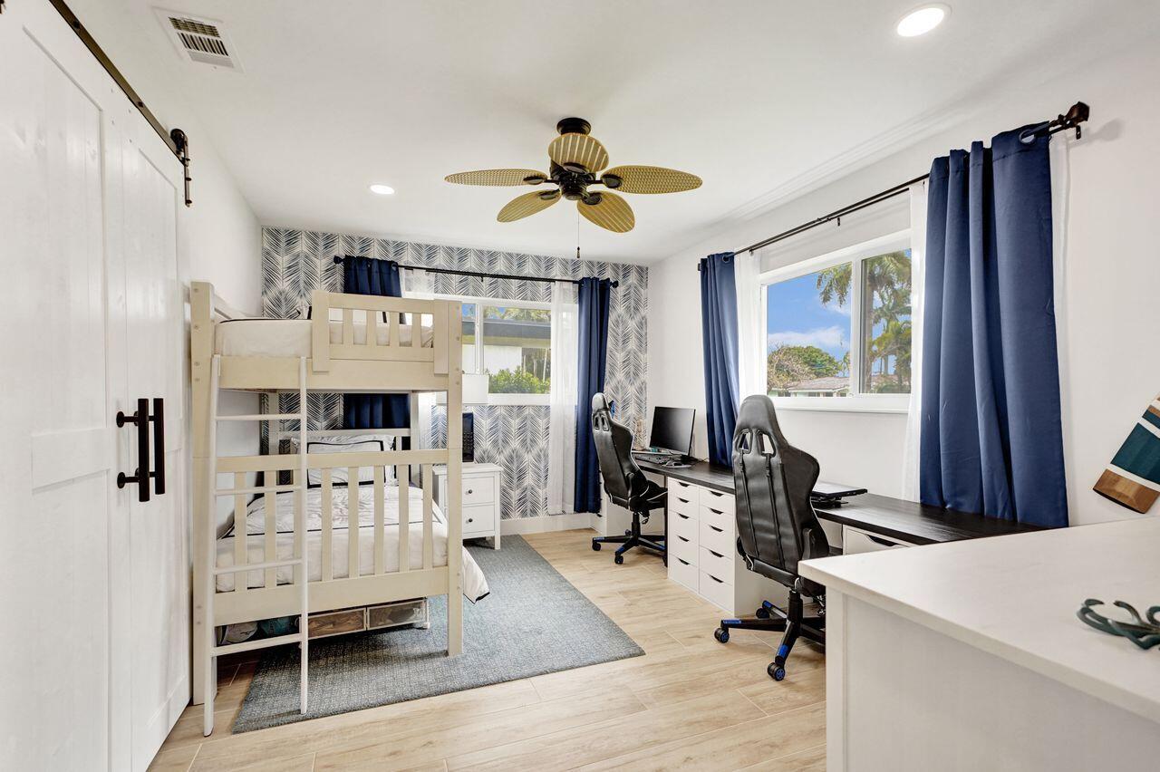 275 Southwest 14th Street Pompano Beach, FL 33060 - Photo 15 of 36 DSC01572