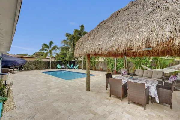 $620,000 | 275 Southwest 14th Street, Pompano Beach, FL 33060