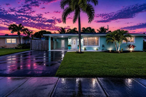 $620,000 | 275 Southwest 14th Street, Pompano Beach, FL 33060