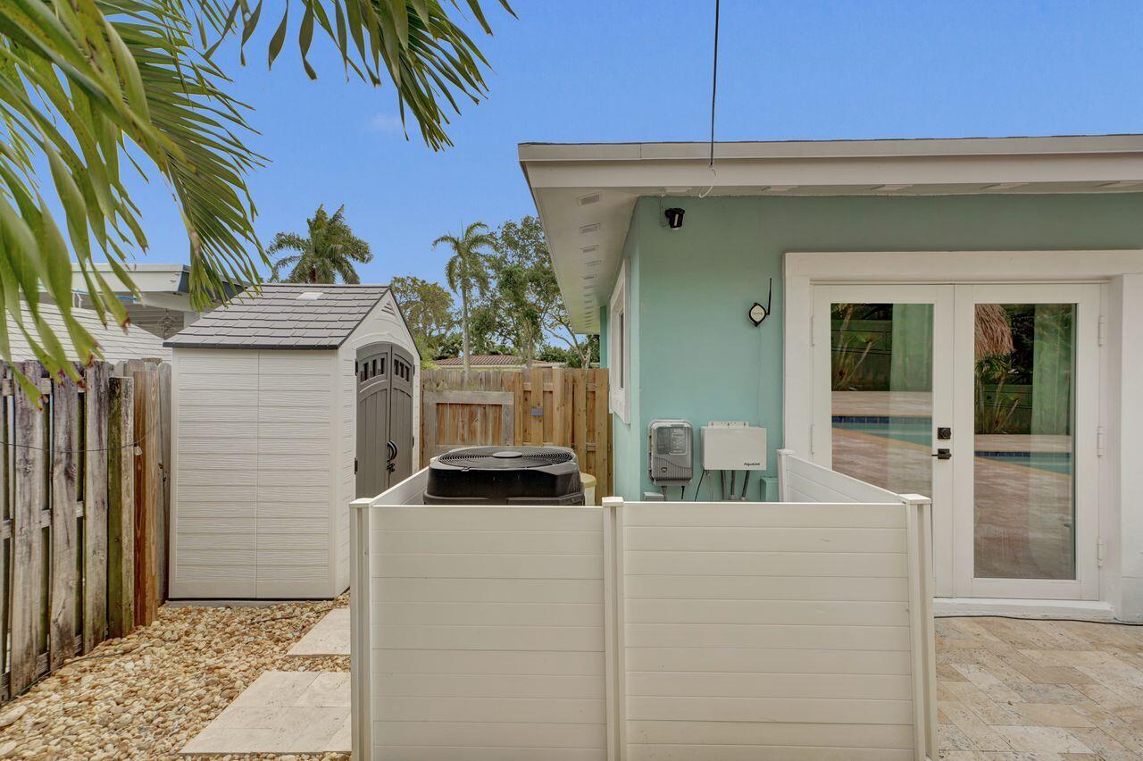 275 Southwest 14th Street Pompano Beach, FL 33060 - Photo 35 of 36 DSC01461