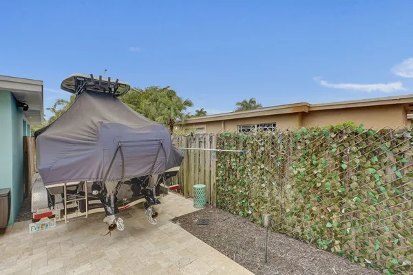 $620,000 | 275 Southwest 14th Street, Pompano Beach, FL 33060