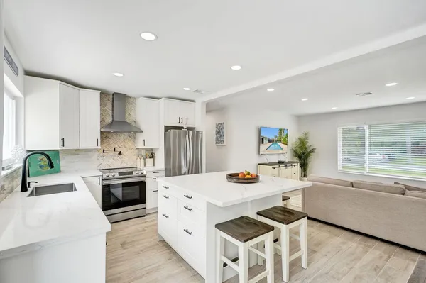 $620,000 | 275 Southwest 14th Street, Pompano Beach, FL 33060