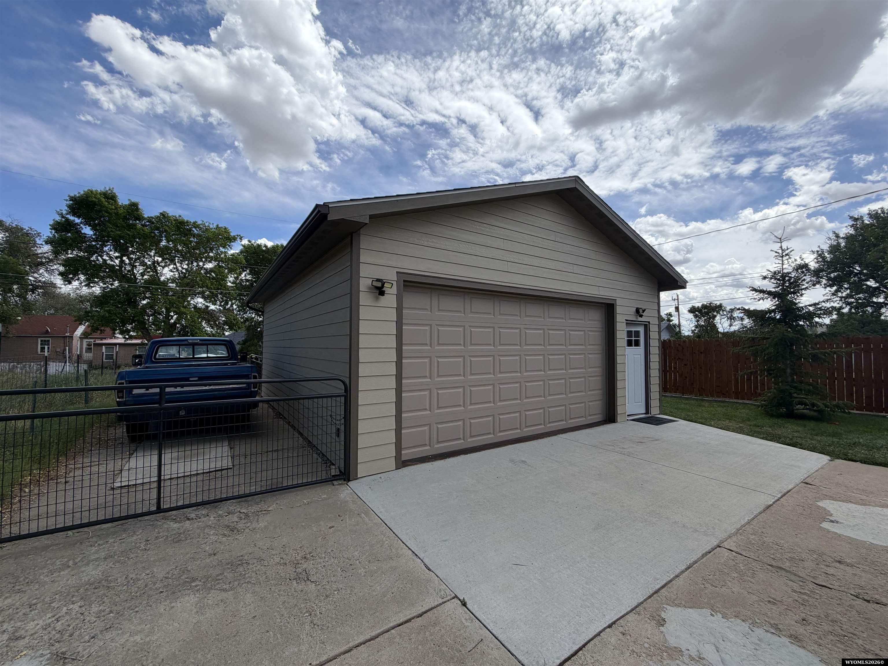 915 8th Street Rawlins, WY 82301 - Photo 35 of 38