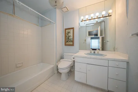 $849,000 | 1044 Lindy Lane, Unit 1044, Bala Cynwyd, PA 19004