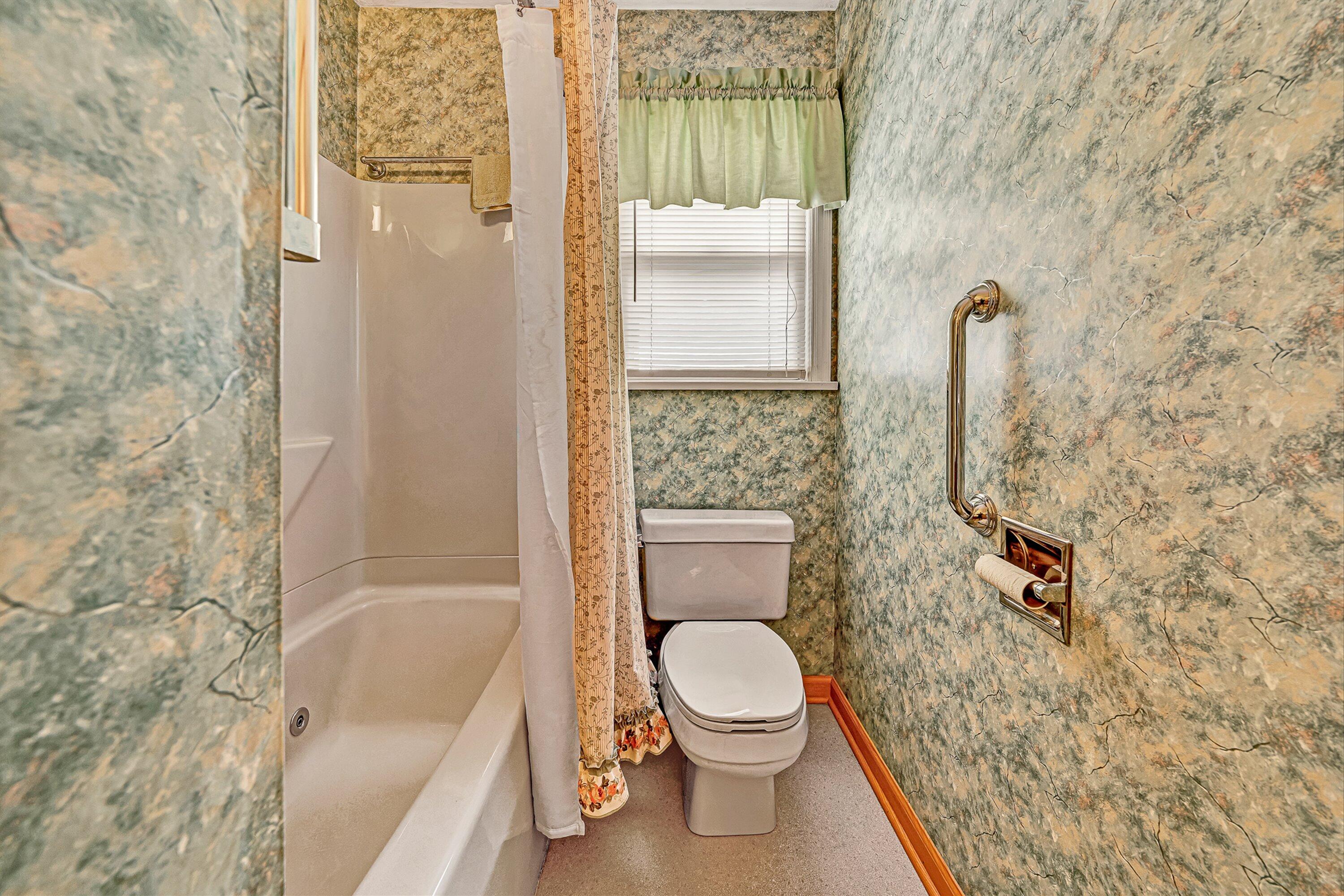 7633 Deer Branch Road Roanoke, VA 24019 - Photo 20 of 58 20-VM-02712