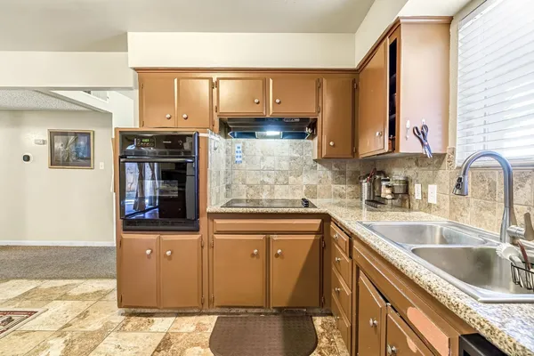 $355,000 | 882 West National Avenue, Clovis, CA 93612