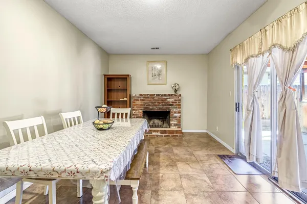 $355,000 | 882 West National Avenue, Clovis, CA 93612