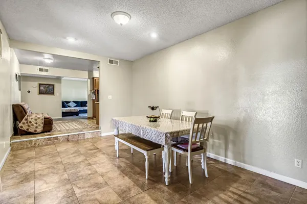 $355,000 | 882 West National Avenue, Clovis, CA 93612