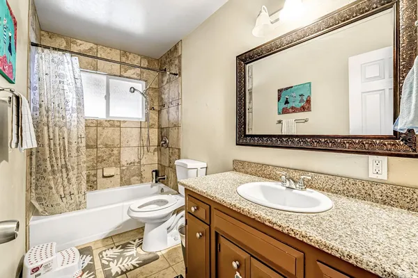 $355,000 | 882 West National Avenue, Clovis, CA 93612