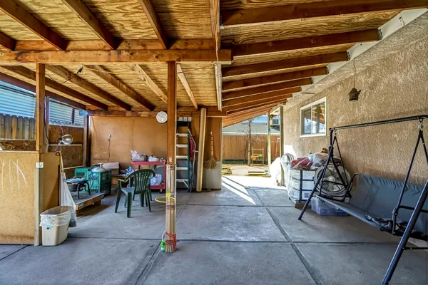 $355,000 | 882 West National Avenue, Clovis, CA 93612