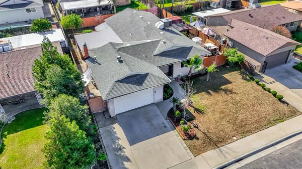 $355,000 | 882 West National Avenue, Clovis, CA 93612