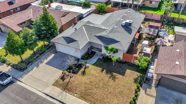 $355,000 | 882 West National Avenue, Clovis, CA 93612