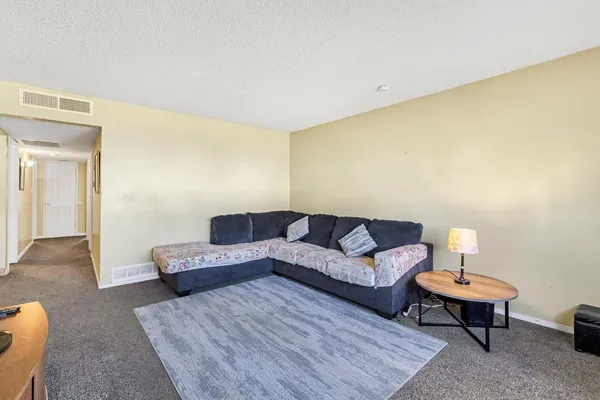 $355,000 | 882 West National Avenue, Clovis, CA 93612