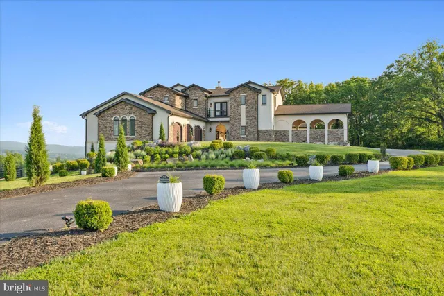 $2,995,000 | 10110 Easterday Court, Hagerstown, MD 21742