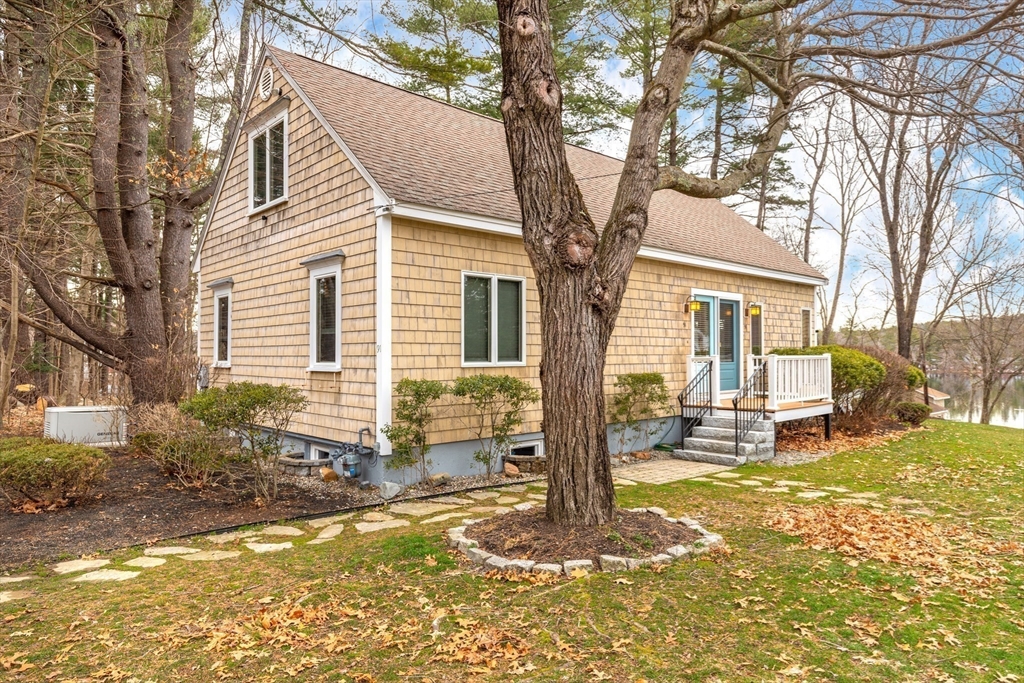 91 Dunstable Road Westford, MA 01886 - Photo 1 of 38 Gallery Image 1