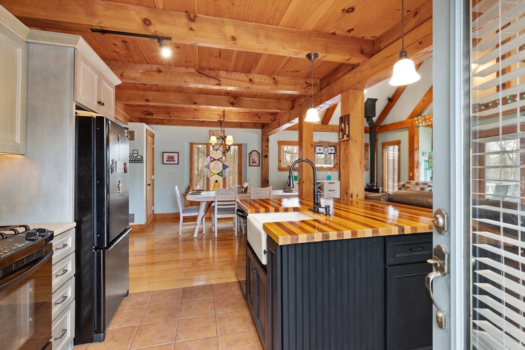 91 Dunstable Road Westford, MA 01886 - Photo 14 of 38 Gallery Image 14