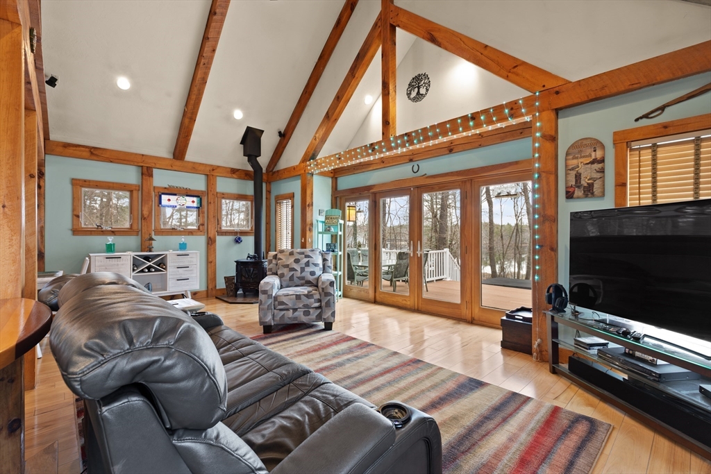 91 Dunstable Road Westford, MA 01886 - Photo 3 of 38 Gallery Image 3